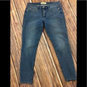Gap 28r true skinny jeans